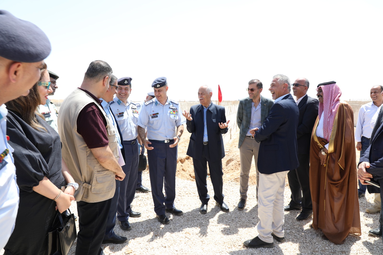 صورة حول : العيسوي يفتتح ويتفقد مشاريع مبادرات ملكية في معان العيسوي يفتتح ويتفقد مشاريع مبادرات ملكية في معان