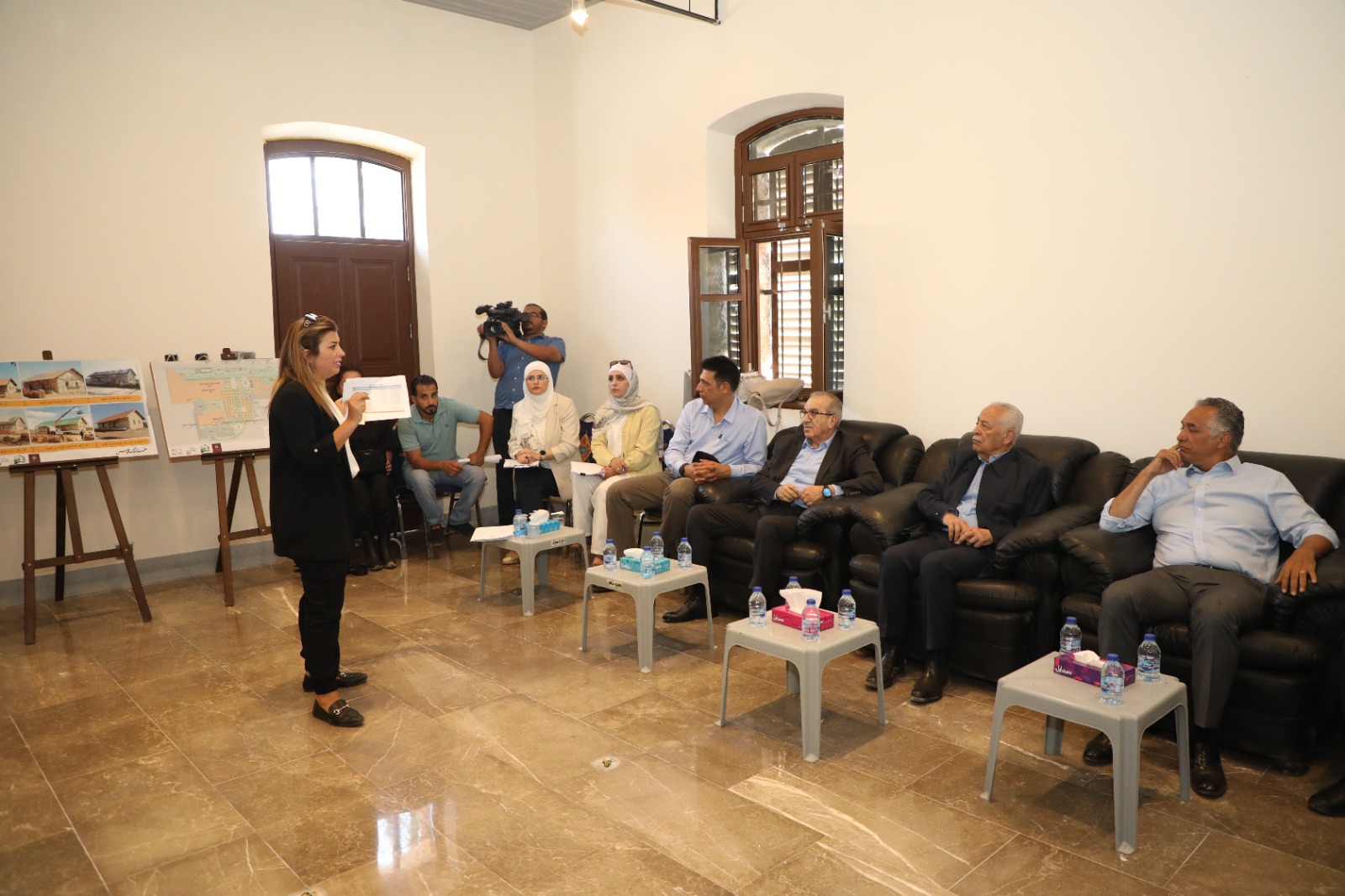 صورة حول : العيسوي يفتتح ويتفقد مشاريع مبادرات ملكية في معان العيسوي يفتتح ويتفقد مشاريع مبادرات ملكية في معان