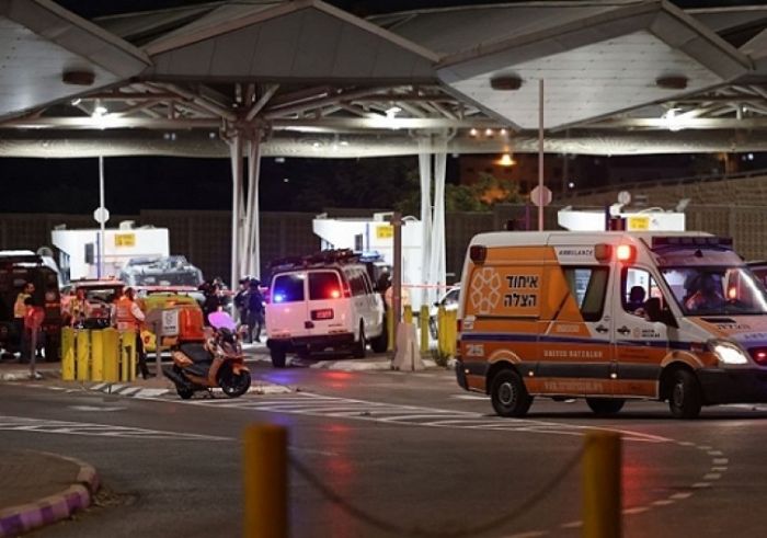 صورة حول : مقتل شاب وإصابة أخرين خلال مشاجرة بمخيم شعفاط مقتل شاب وإصابة أخرين خلال مشاجرة بمخيم شعفاط