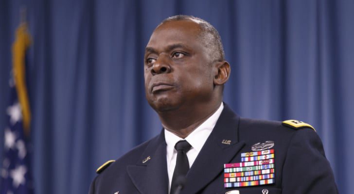 صورة حول : بعد تنحي قائد الجيش الأمريكي.. وزير الدفاع: قواتنا بخطر بعد تنحي قائد الجيش الأمريكي.. وزير الدفاع: قواتنا بخطر