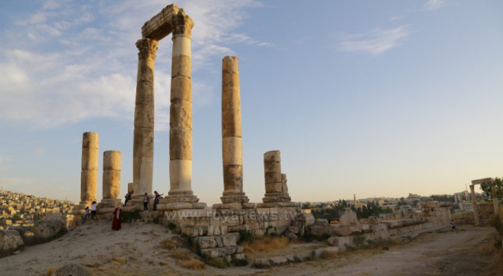 طقس العرب: انخفاض طفيف على درجات الحرارة في الأردن الثلاثاء