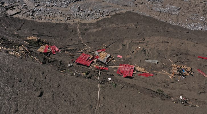 ١١ قتيلاً على الأقل وعشرات المفقودين بانزلاق تربة في جورجيا