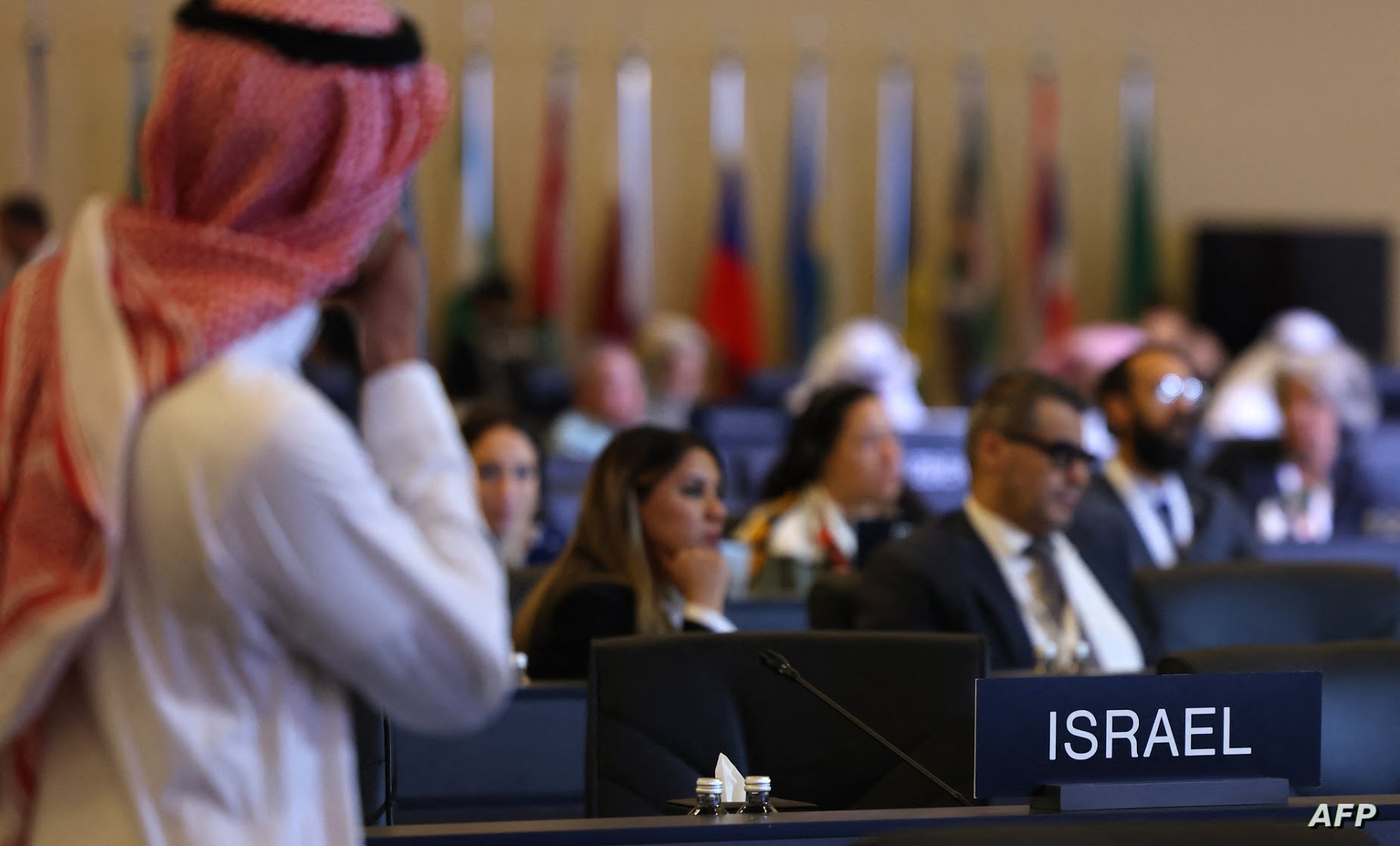 صورة حول : وزير السياحة في حكومة الاحتلال يصل السعودية وزير السياحة في حكومة الاحتلال يصل السعودية