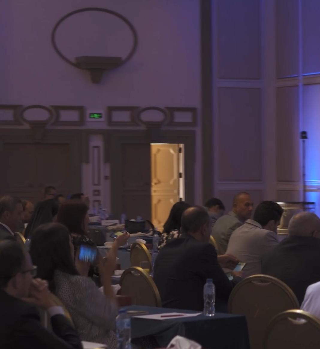 الآراء تجتمع على سطوة السوشيال ميديا مقابل الإعلام التقليدي في الجلسة الأولى من أعمال اليوم الثاني لملتقى "مستقبل الإعلام والاتصال"