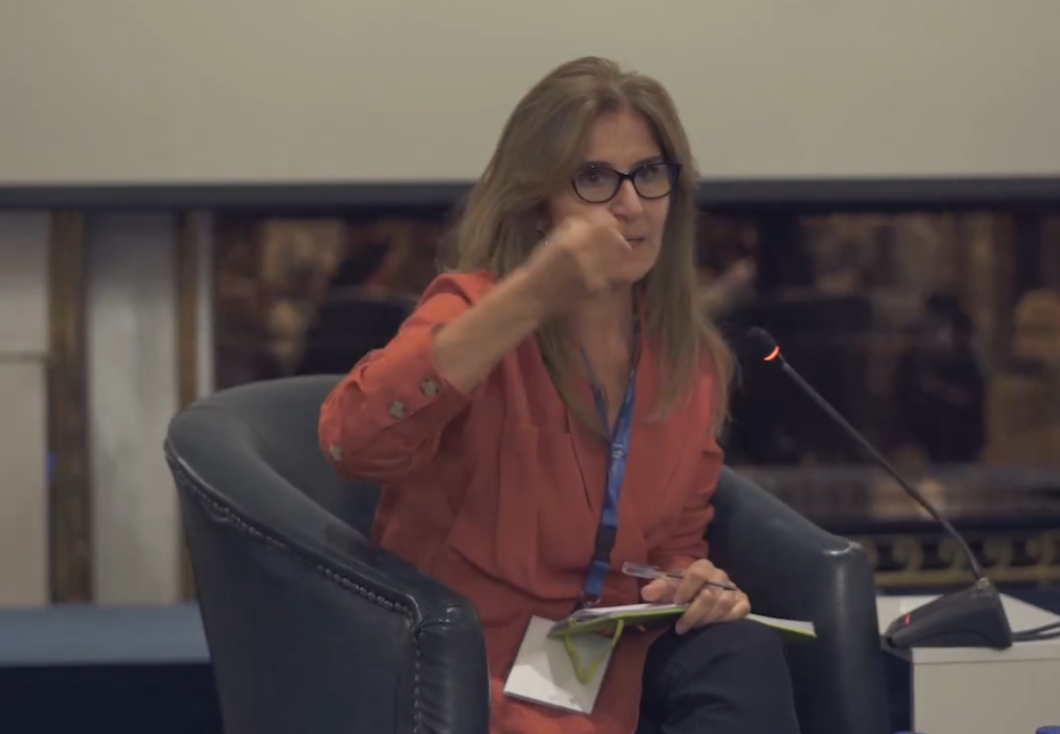 المتحدثون في جلسة الأخبار الكاذبة: لو قامت الحكومات بتأمين المعلومات الصحيحة فلن يكون هناك فراغ يسمح بنشر الاخبار الكاذبة