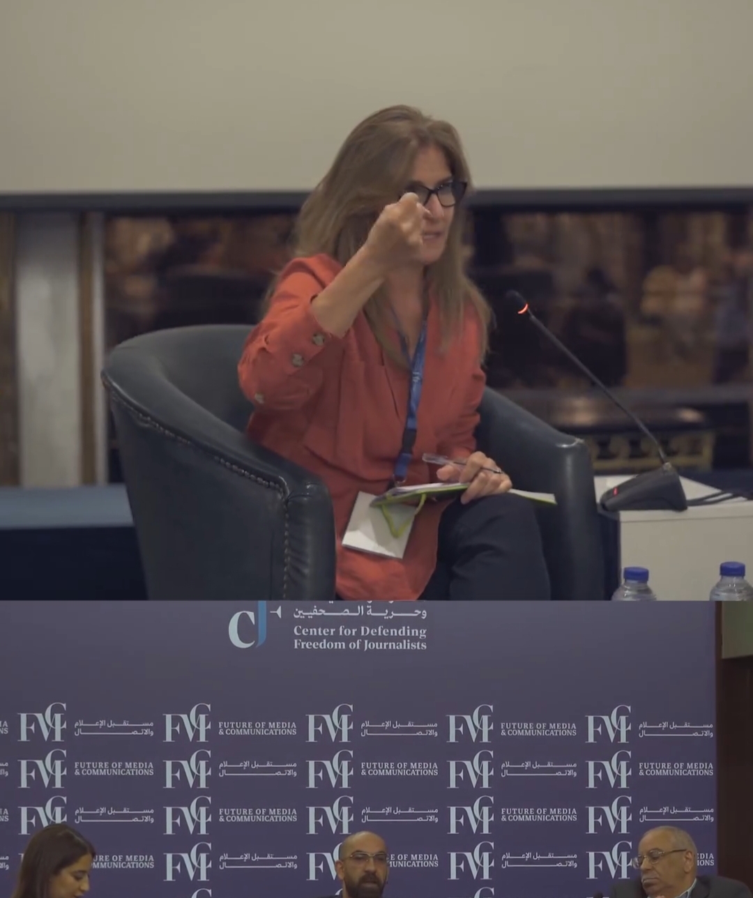 صورة حول : المتحدثون في جلسة الأخبار الكاذبة: لو قامت الحكومات بتأمين المعلومات الصحيحة فلن يكون هناك فراغ يسمح بنشر الاخبار الكاذبة المتحدثون في جلسة الأخبار الكاذبة: لو قامت الحكومات بتأمين المعلومات الصحيحة فلن يكون هناك فراغ يسمح بنشر الاخبار الكاذبة