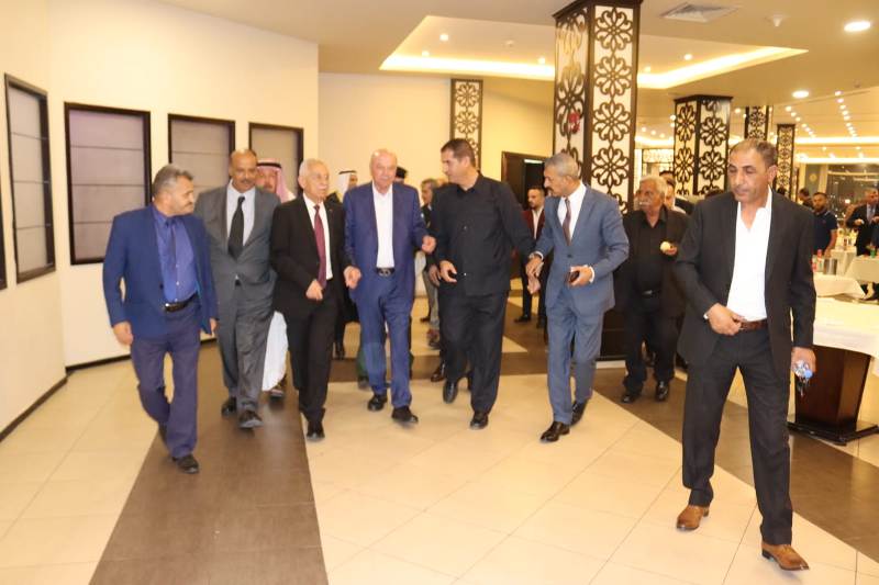 بالصور والفيديو ... الزميل القرعان يولم للفايز والعيسوي