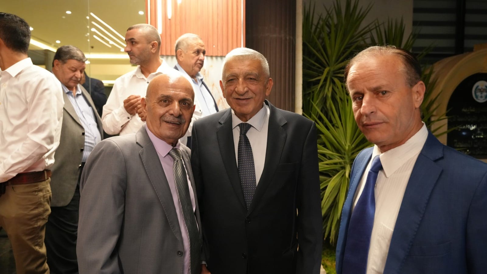 بالصور والفيديو ... الزميل القرعان يولم للفايز والعيسوي