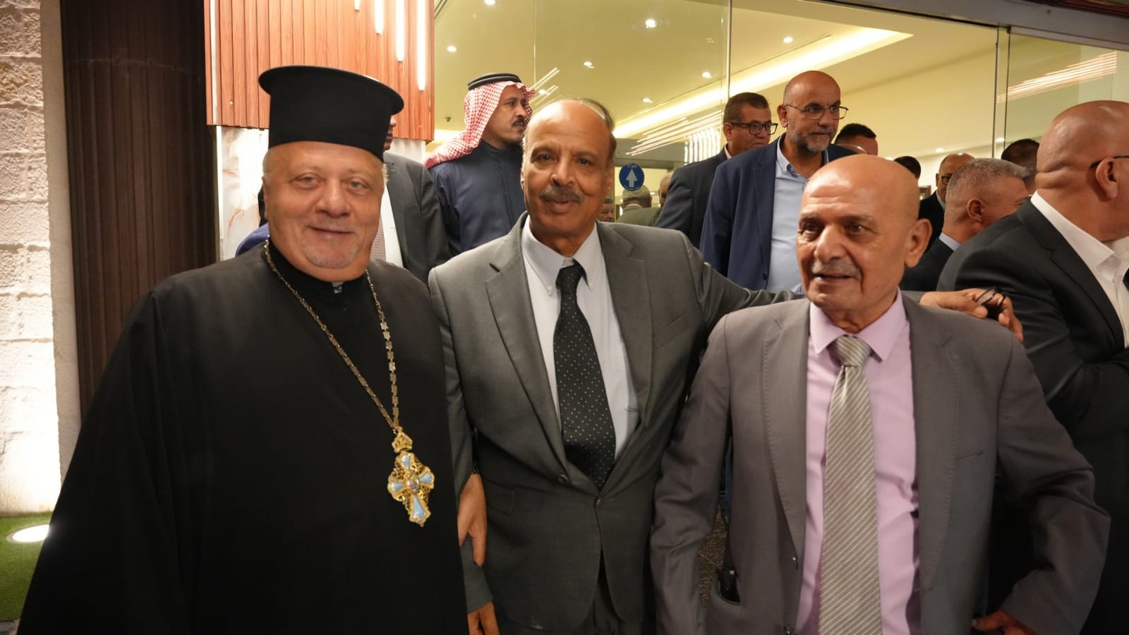 بالصور والفيديو ... الزميل القرعان يولم للفايز والعيسوي