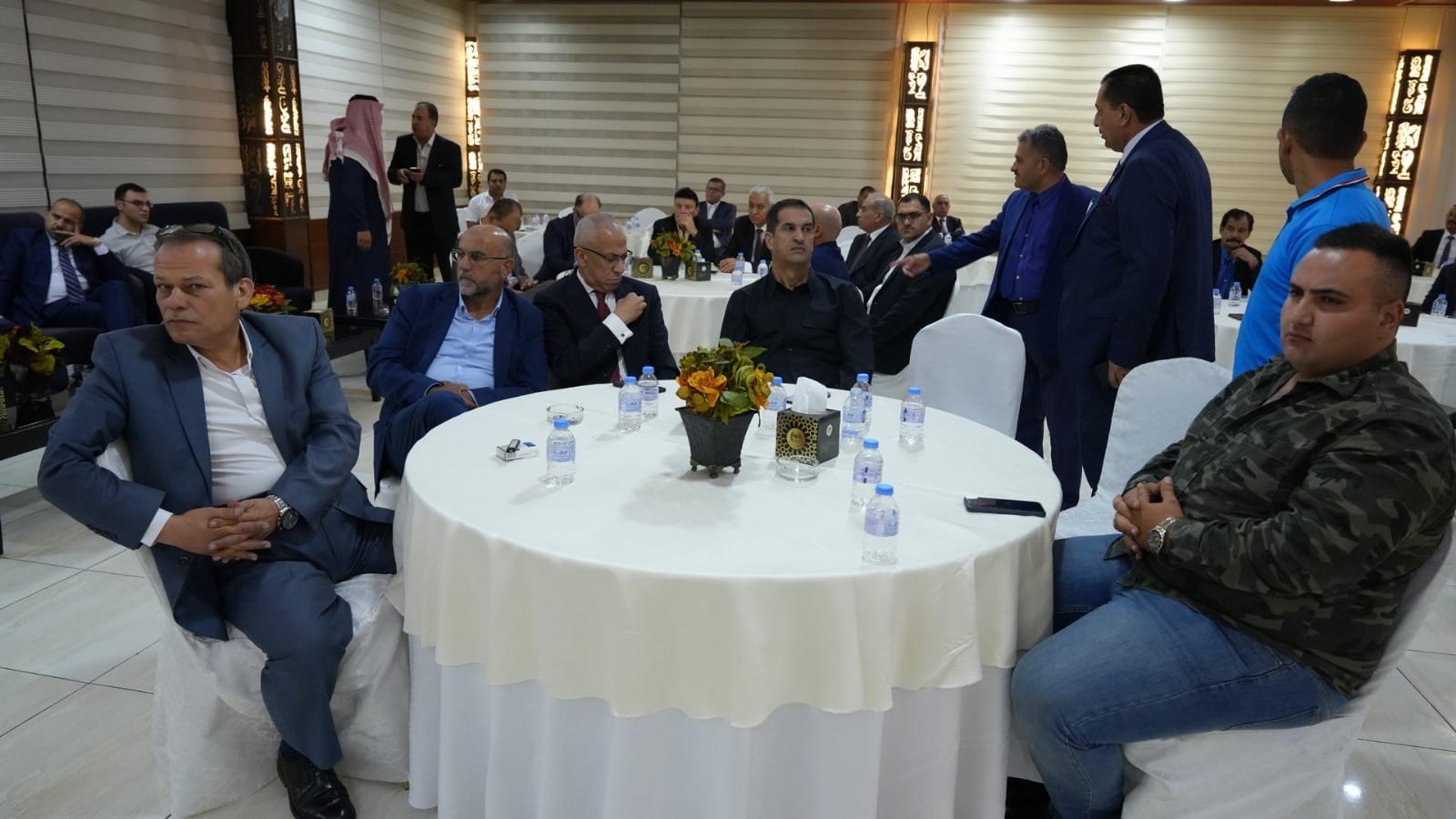 بالصور والفيديو ... الزميل القرعان يولم للفايز والعيسوي