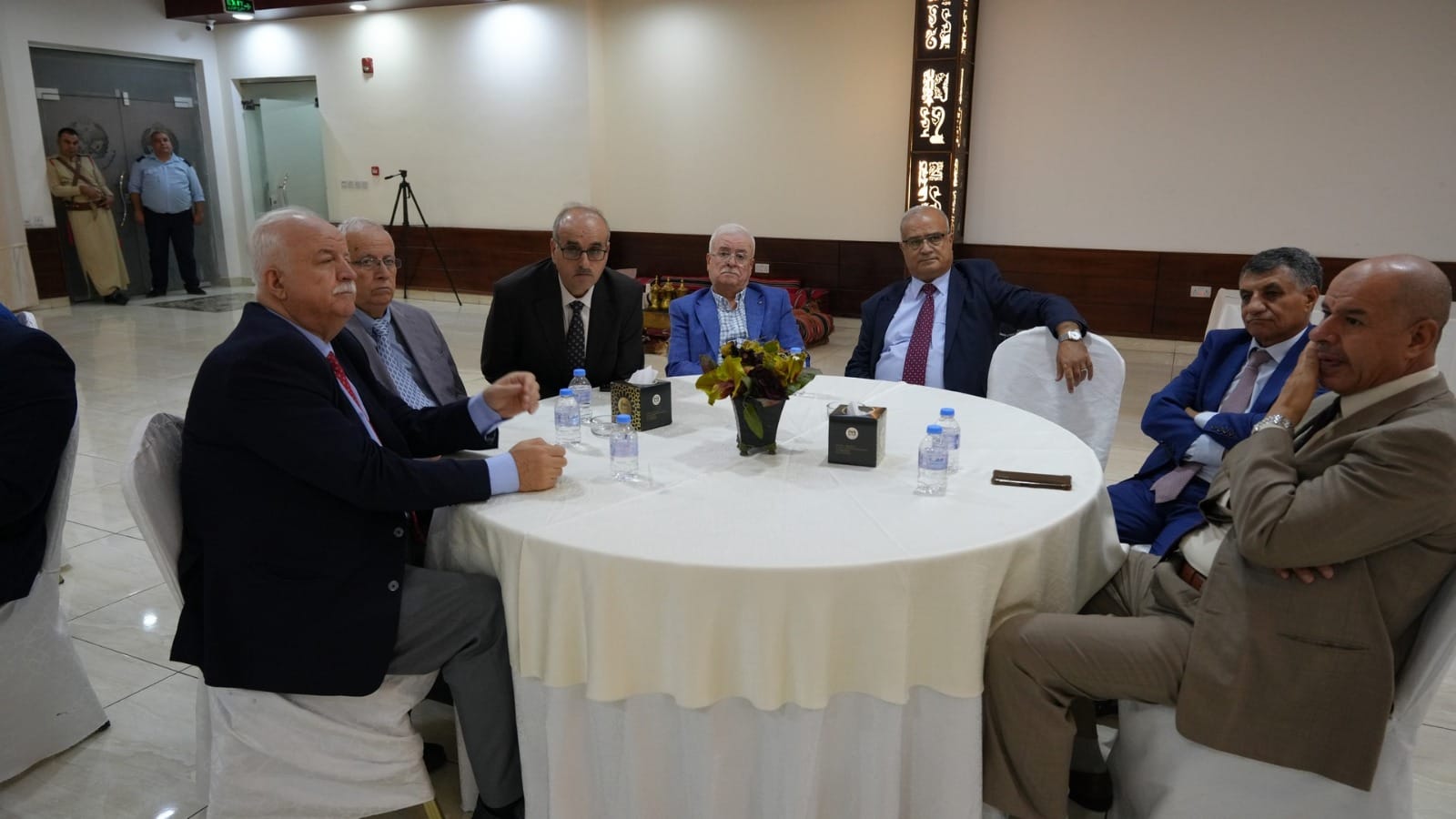 بالصور والفيديو ... الزميل القرعان يولم للفايز والعيسوي