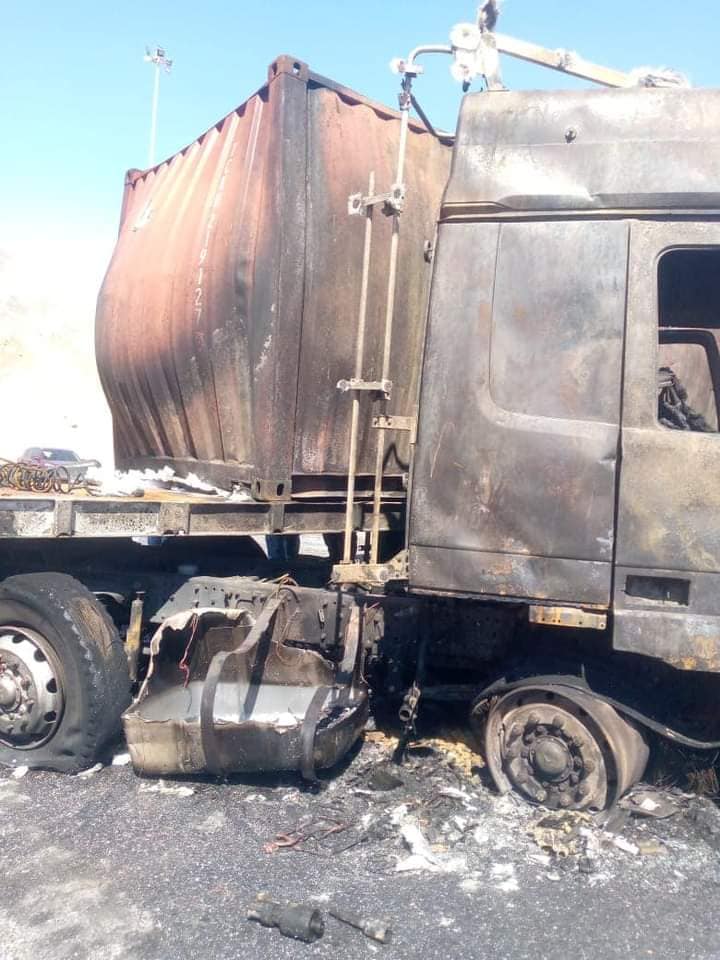 صورة حول : بالصور.. اشتعال شاحنتين وتدهور ثالثة بالعقبة بالصور.. اشتعال شاحنتين وتدهور ثالثة بالعقبة