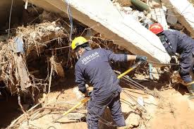 شاهد بالصور.. فريق البحث والإنقاذ الدولي الأردني: نخوتنا تسابق الأقدام في درنة المنكوبة