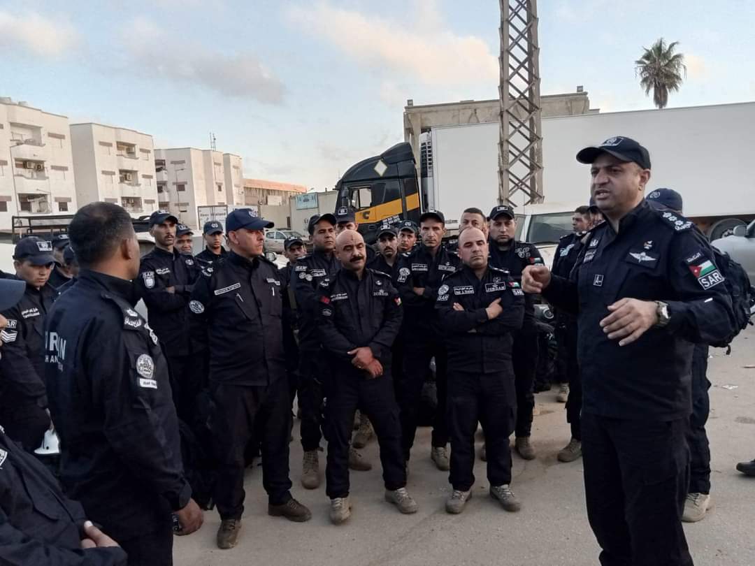 صورة حول : بالصور.. وصول فريق البحث والانقاذ الدولي الاردني الى مدينة درنة الليبية بالصور.. وصول فريق البحث والانقاذ الدولي الاردني الى مدينة درنة الليبية
