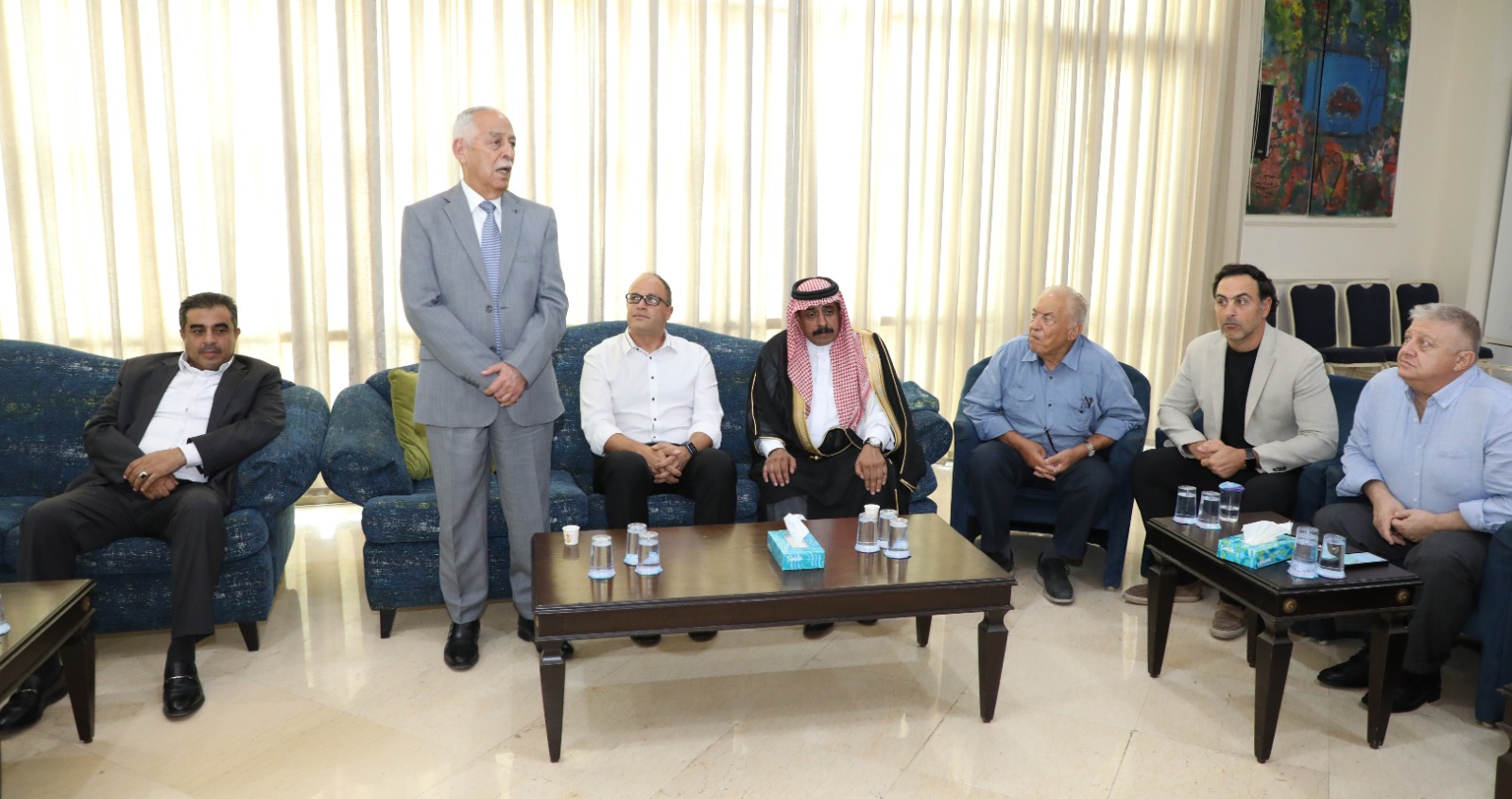 صورة حول : العيسوي ينقل تعازي الملك وولي العهد الى عشائر الدبايبة والتربين وآل حمارنة العيسوي ينقل تعازي الملك وولي العهد الى عشائر الدبايبة والتربين وآل حمارنة