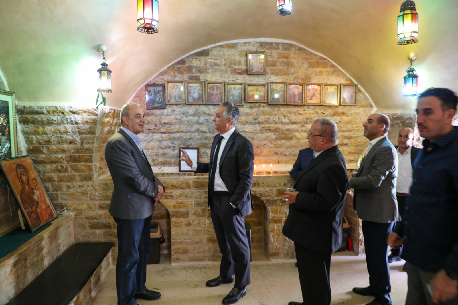 صورة حول : القيسي: خلال زيارته لمدينتي الفحيص وماحص نعمل بتشاركية مع البلديات لتطوير المنتج السياحي القيسي: خلال زيارته لمدينتي الفحيص وماحص نعمل بتشاركية مع البلديات لتطوير المنتج السياحي