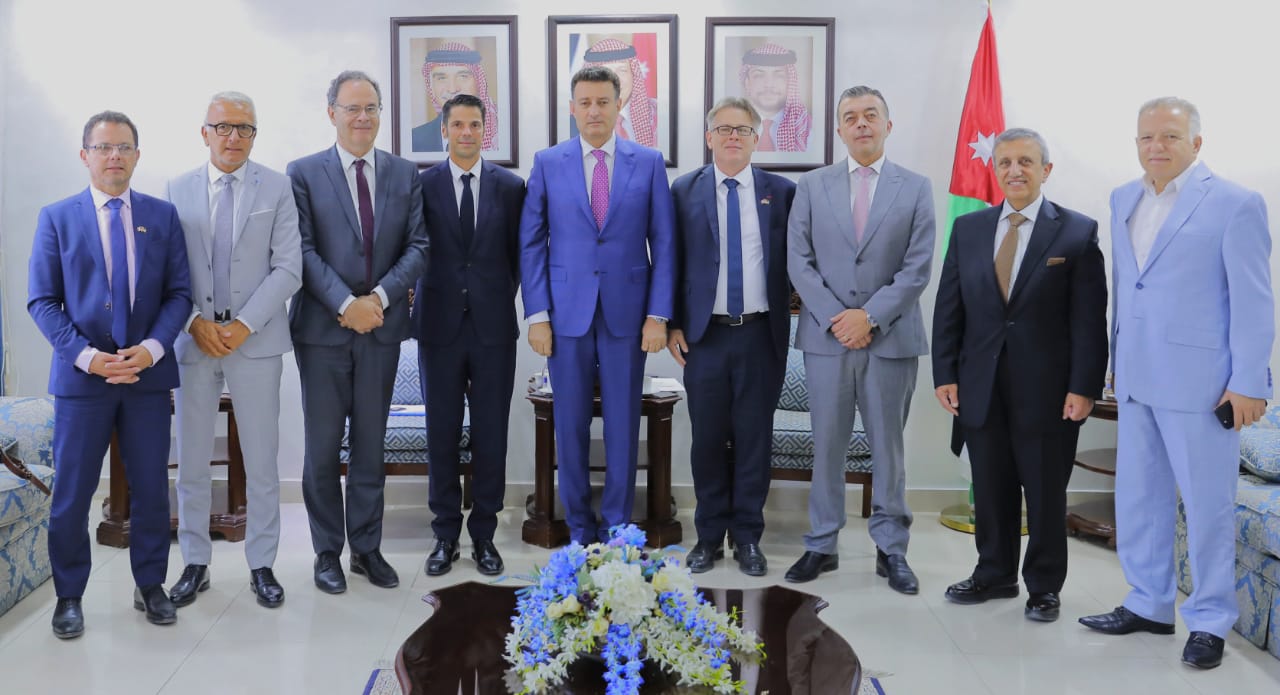 صورة حول : الصفدي ووفد فرنسي برلماني يؤكدون أهمية حل الدولتين ودعم اللاجئين والتعاون في قطاع المياه الصفدي ووفد فرنسي برلماني يؤكدون أهمية حل الدولتين ودعم اللاجئين والتعاون في قطاع المياه