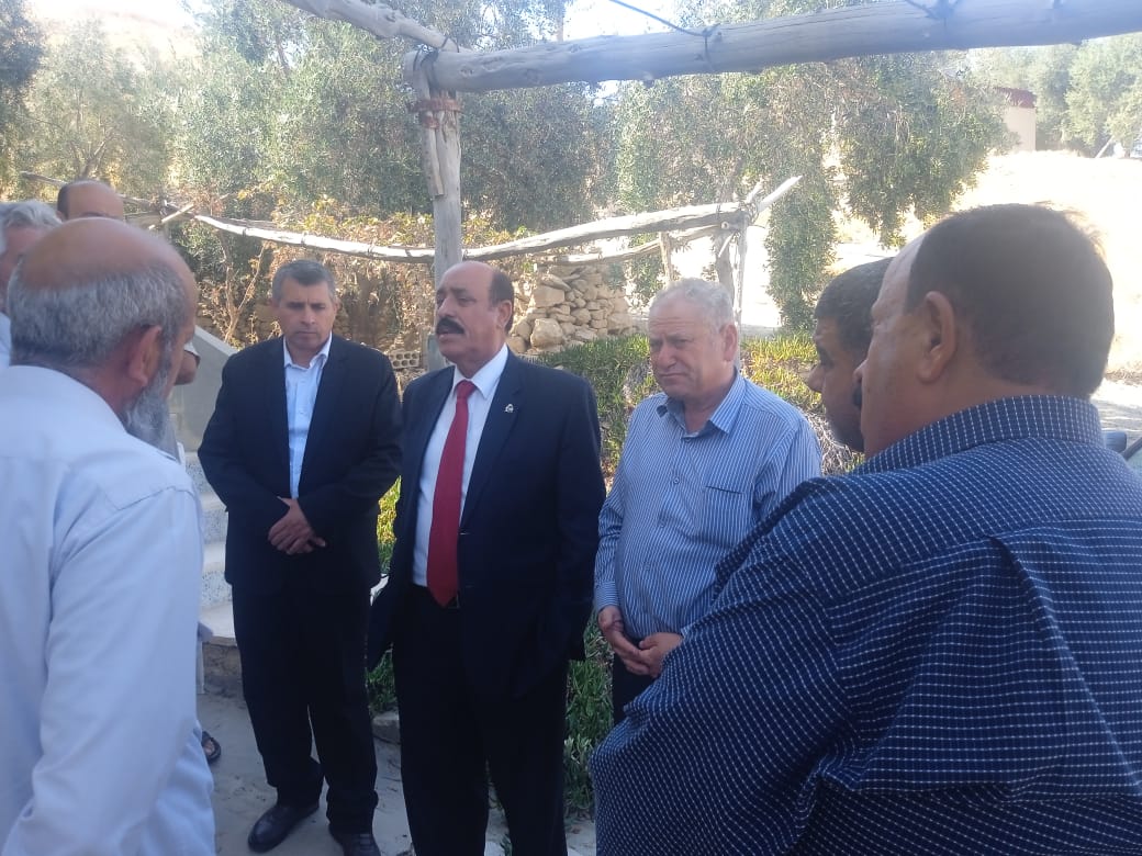 الشوبكي يتفقد أحد رفقاء السلاح ويزور مكتبي (الأمن والحماية) والتجاري في الطفيلة