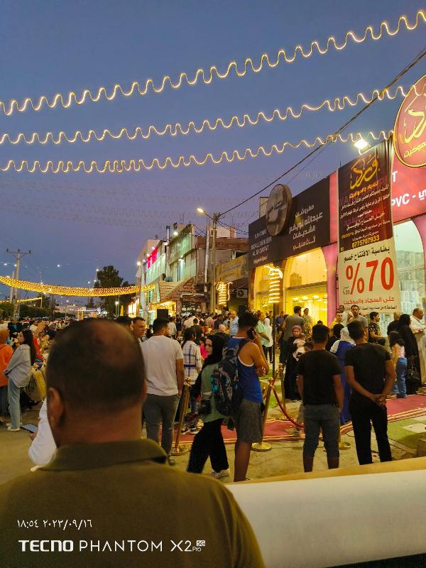 فيديو وصور ... برعاية الحاج توفيق ورد للسجاد والموكيت تفتتح فرعها التاسع بمدينة المفرق