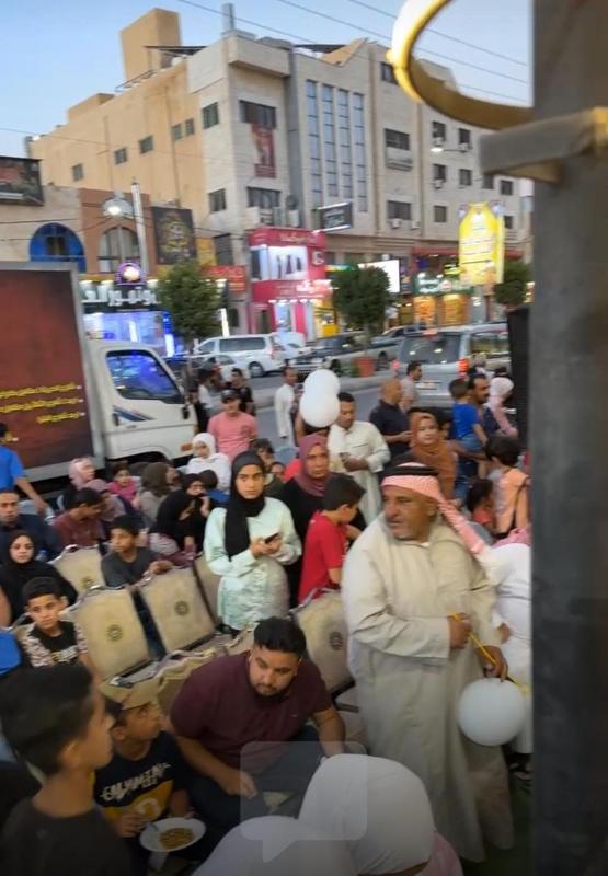 فيديو وصور ... برعاية الحاج توفيق ورد للسجاد والموكيت تفتتح فرعها التاسع بمدينة المفرق