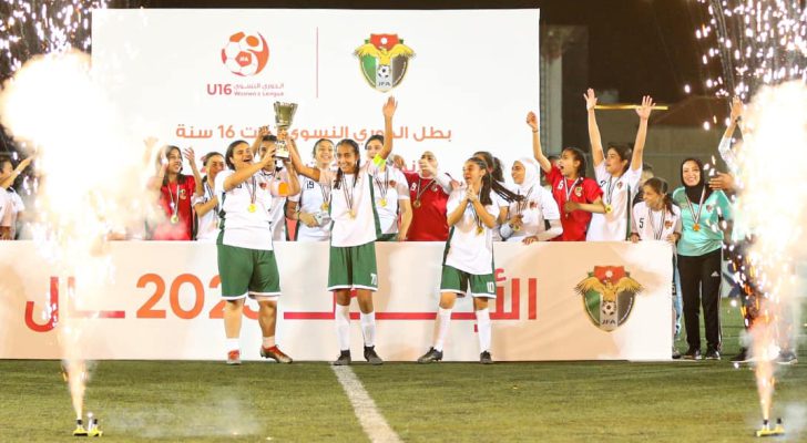 الأهلي يحقق لقب الدوري النسوي لكرة القدم لسن ١٦