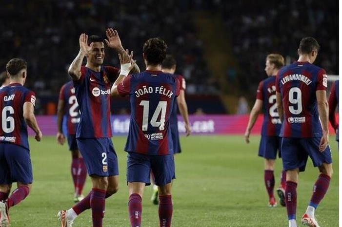 برشلونة يقسو على ضيفه ريال بيتيس