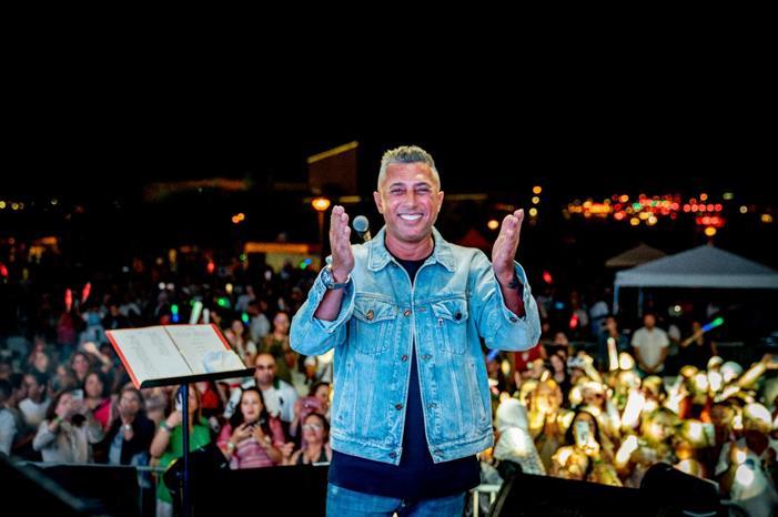 صورة حول : حفل أسطوري حاشد لعمر العبداللات في أميركا - صور حفل أسطوري حاشد لعمر العبداللات في أميركا - صور