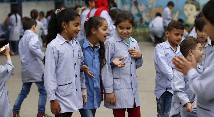 لبنان : أزمات متلاحقة أنهكت المعلمين والطلاب وأهاليهم