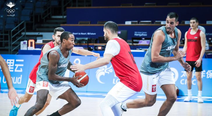 صورة حول : منتخب الصقور يجري حصته التدريبية الأولى في مدينة هانغتشو الصينية منتخب الصقور يجري حصته التدريبية الأولى في مدينة هانغتشو الصينية