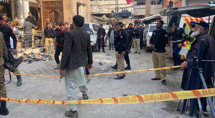الباكستان : وفيات وجرحى بانفجار قرب مسجد