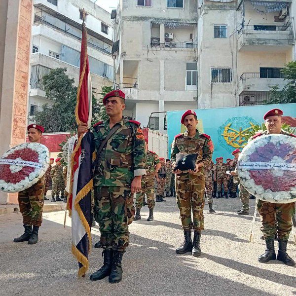 شاهدوا فيديو وصور .. تشييع ضحايا الهجوم على الكلية الحربية في حمص