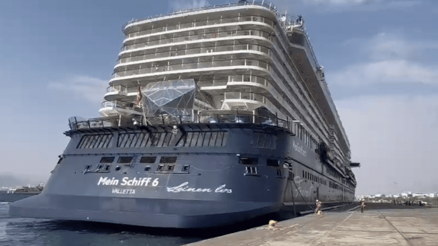 صورة حول : رسو أول باخرة سياحية للموسم الشتوي في العقبة رسو أول باخرة سياحية للموسم الشتوي في العقبة