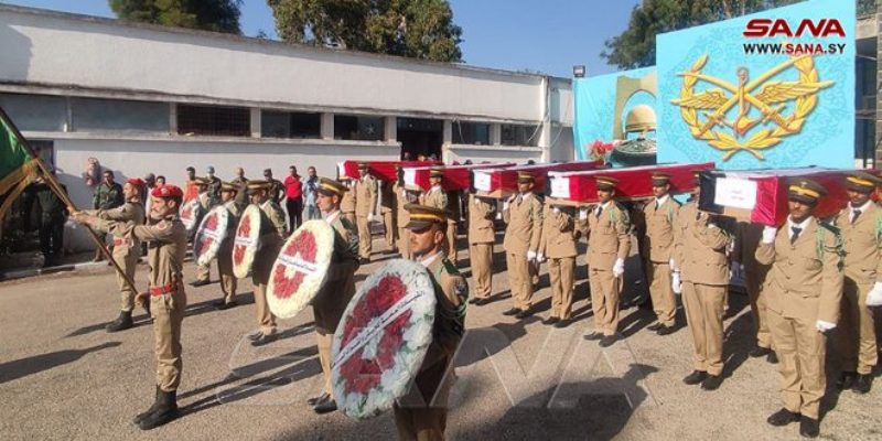 صورة حول : شاهدوا فيديو وصور .. تشييع ضحايا الهجوم على الكلية الحربية في حمص شاهدوا فيديو وصور .. تشييع ضحايا الهجوم على الكلية الحربية في حمص