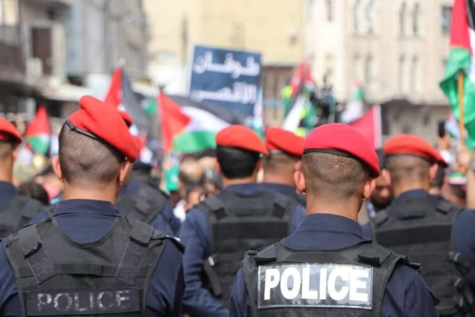 بالصور نشامى الأمن العام ينشرون الأمن ويحافظون على الأمان