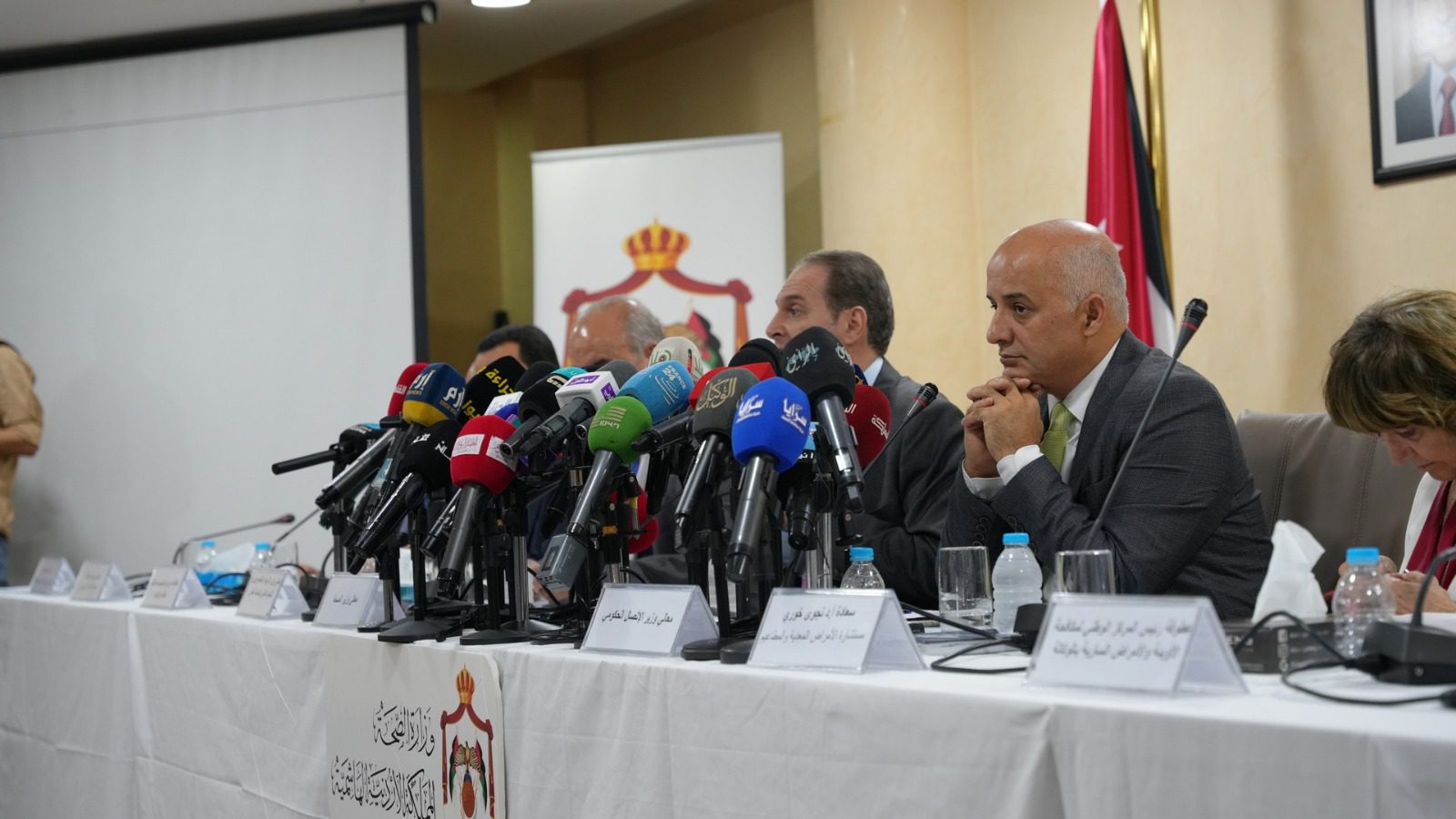 صورة حول : مهيدات : الأردن يستورد الكثير من الأدوية واللقاحات غير المسجلة مهيدات : الأردن يستورد الكثير من الأدوية واللقاحات غير المسجلة