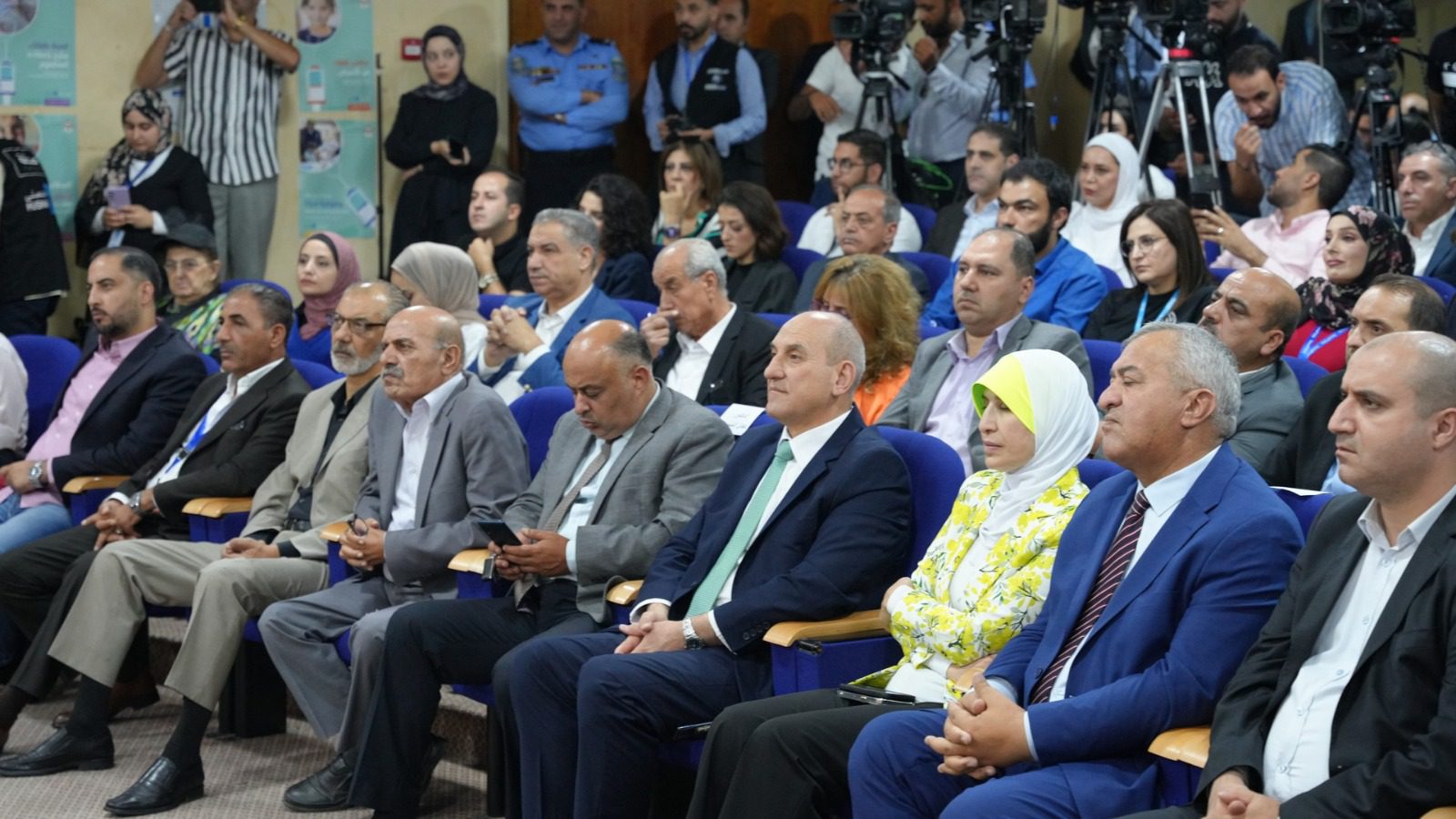 صورة حول : مهيدات : الأردن يستورد الكثير من الأدوية واللقاحات غير المسجلة مهيدات : الأردن يستورد الكثير من الأدوية واللقاحات غير المسجلة