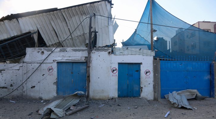 صورة حول : الأونروا: استشهاد ١٧ من موظفينا بقصف الاحتلال على غزة الأونروا: استشهاد ١٧ من موظفينا بقصف الاحتلال على غزة