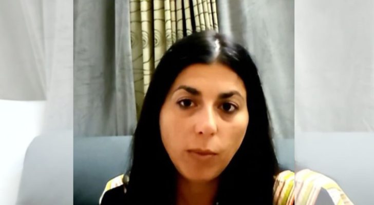 صورة حول : المستوطنة ياسمين بورات تكذب رواية الاحتلال بشأن تعذيب الرهائن في عملية طوفان الأقصى المستوطنة ياسمين بورات تكذب رواية الاحتلال بشأن تعذيب الرهائن في عملية طوفان الأقصى