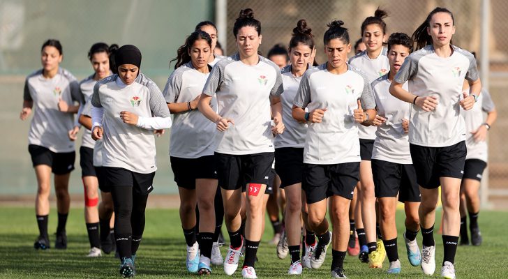 منتخب النشميات يواصل تدريباته بحضور المحترفات بالخارج