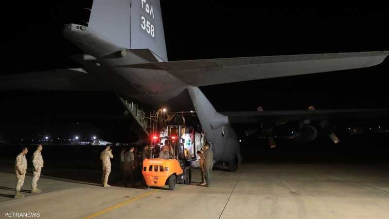 صورة حول : عملية الإنزال الجوي في غزة تفرح الأردنيين عملية الإنزال الجوي في غزة تفرح الأردنيين