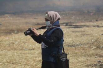 استشهاد الصحفية أمل زهد وعائلتها بقصفٍ استهدف منزلها في مدينة غزة