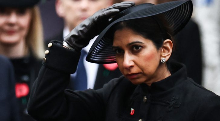 إقالة وزيرة الداخلية البريطانية بسبب غزة