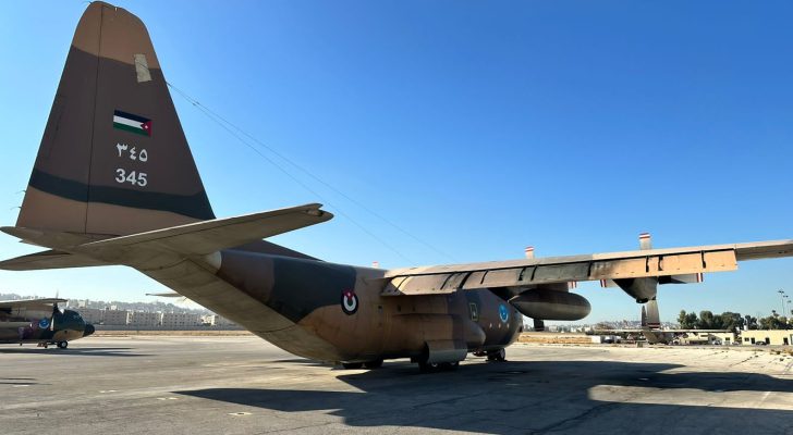 الأردن يرسل طائرة مساعدات غذائية إلى الأهل في غزة