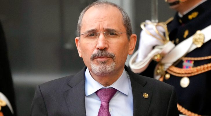 الصفدي يجدد تأكيده على ضرورة الوقف الفوري للحرب المستعرة على غزة