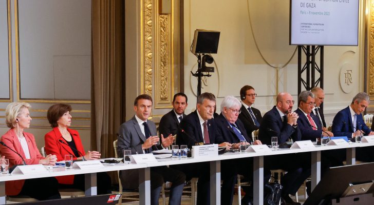 ماكرون: علينا العمل لوقف إطلاق النار بين حماس وتل أبيب