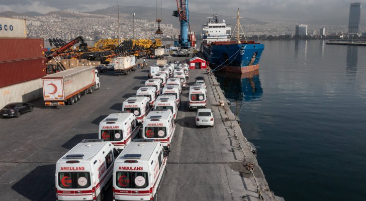 صورة حول : وصول سفينة تركية لإقامة ٨ مستشفيات ميدانية بغزة إلى ميناء العريش بمصر وصول سفينة تركية لإقامة ٨ مستشفيات ميدانية بغزة إلى ميناء العريش بمصر