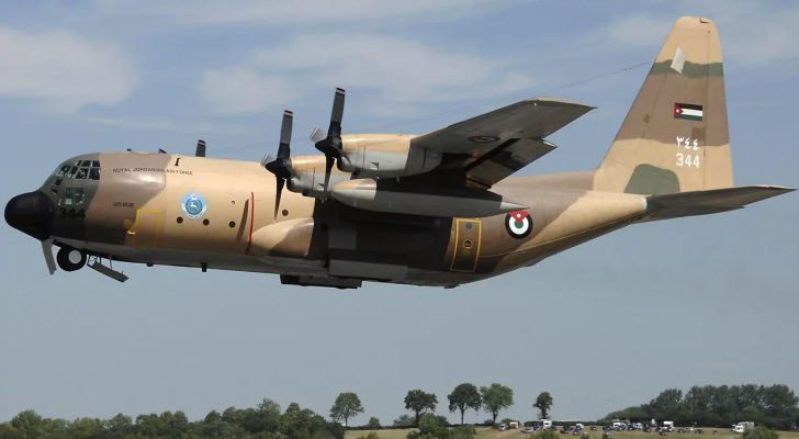 وصول ٥٣ أردنيا تم إجلاؤهم من قطاع غزة إلى مطار ماركا العسكري