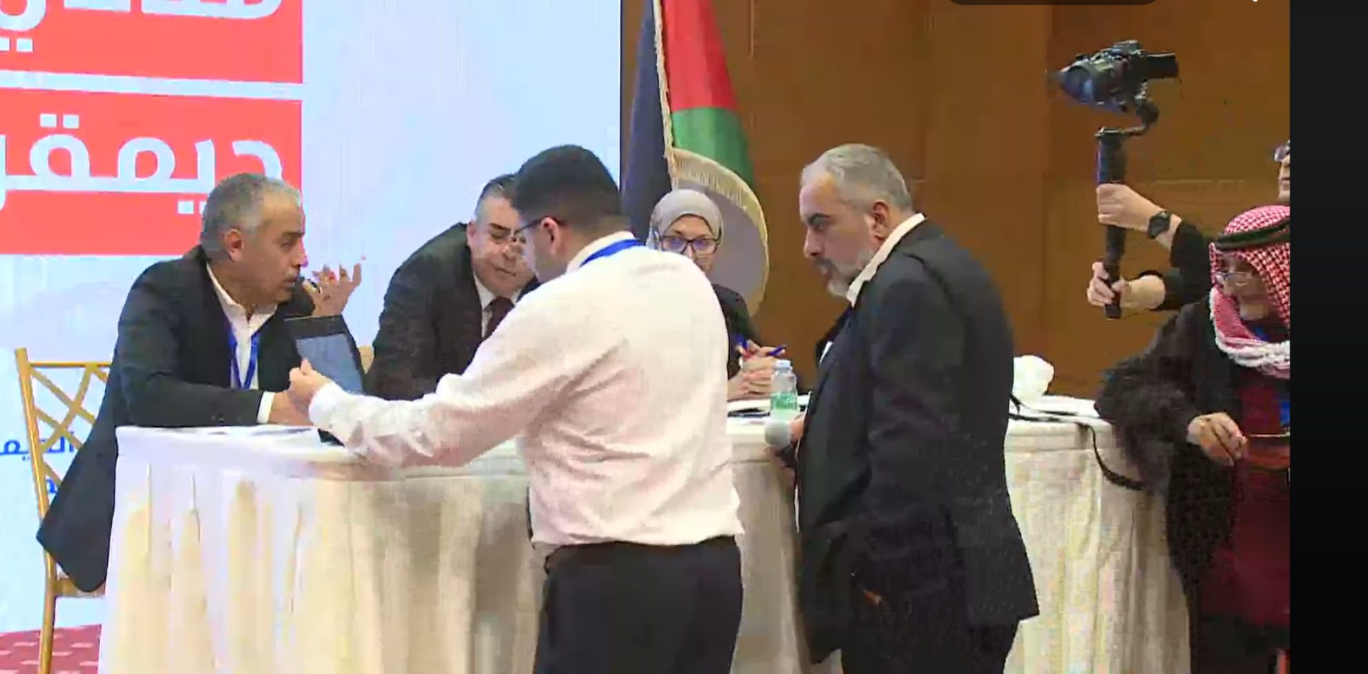 الصايغ يحصد أعلى الأصوات بانتخابات المكتب التنفيذي للحزب المدني الديمقراطي