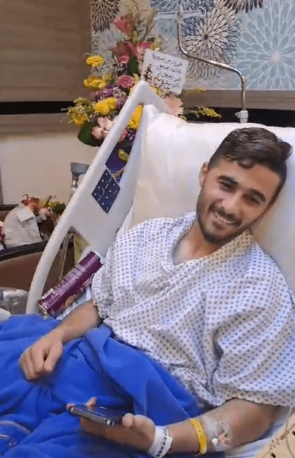 صورة حول : شاهد... ولي العهد يطمئن على صحة النجم أمين الشناينة عبر اتصال هاتفي شاهد... ولي العهد يطمئن على صحة النجم أمين الشناينة عبر اتصال هاتفي