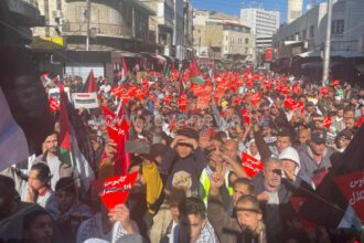 مسيرات أمام السفارة الأمريكية وعدة مدن تحت شعار "أوقفوا محرقة غزة"